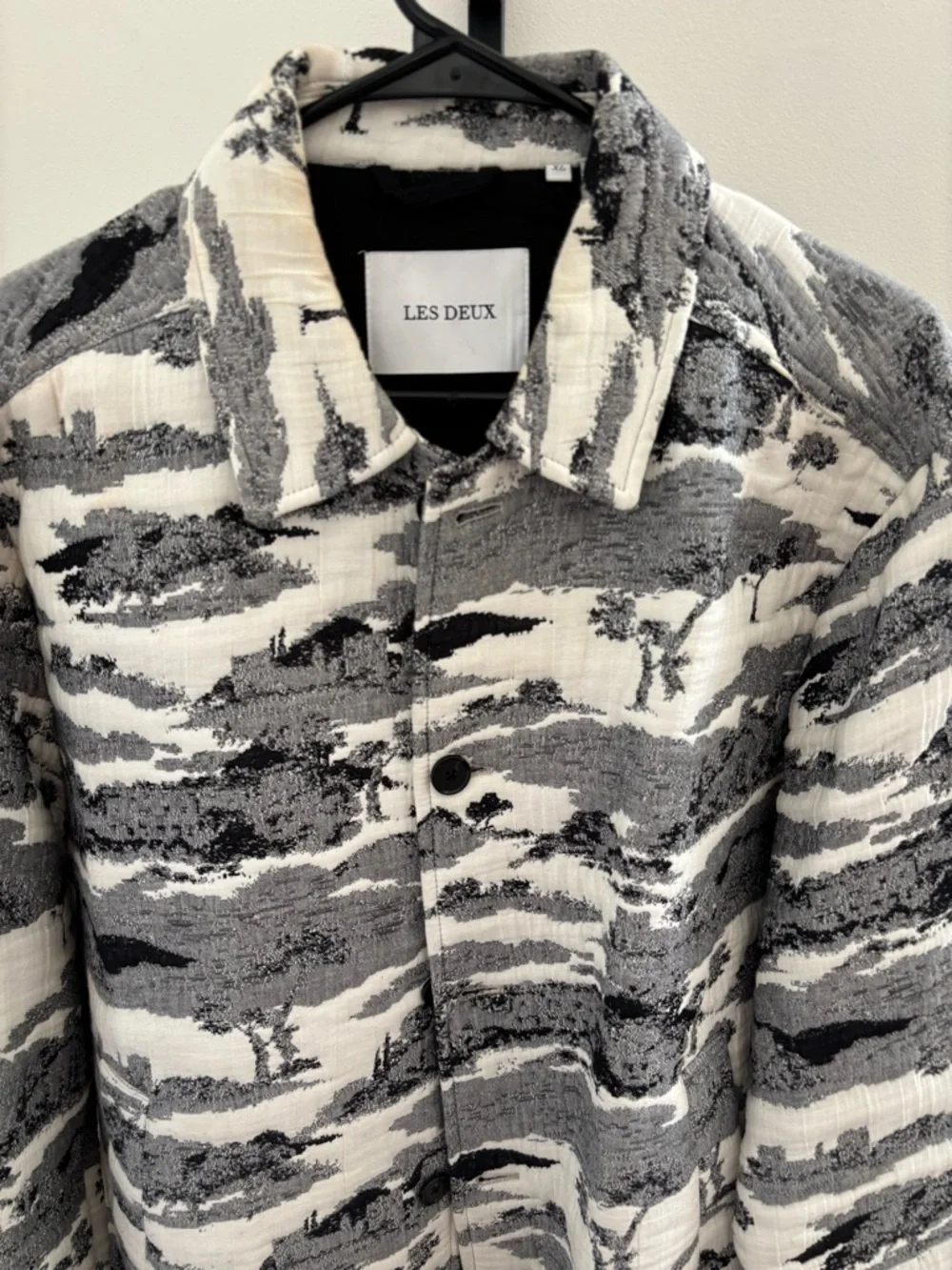 Les Deux Gray & White Patterned Quilted Jacket - Picture 3 of 5